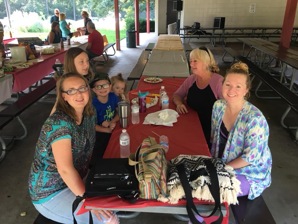 40152213_238367956798537_9205902034039996416_n